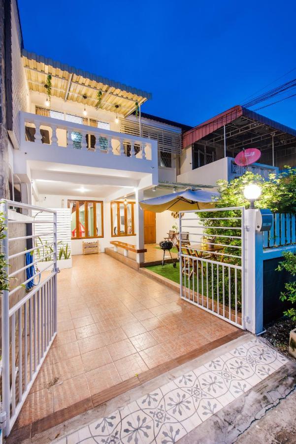 White Beach House Hua Hin 20 Second To The Beach Dış mekan fotoğraf